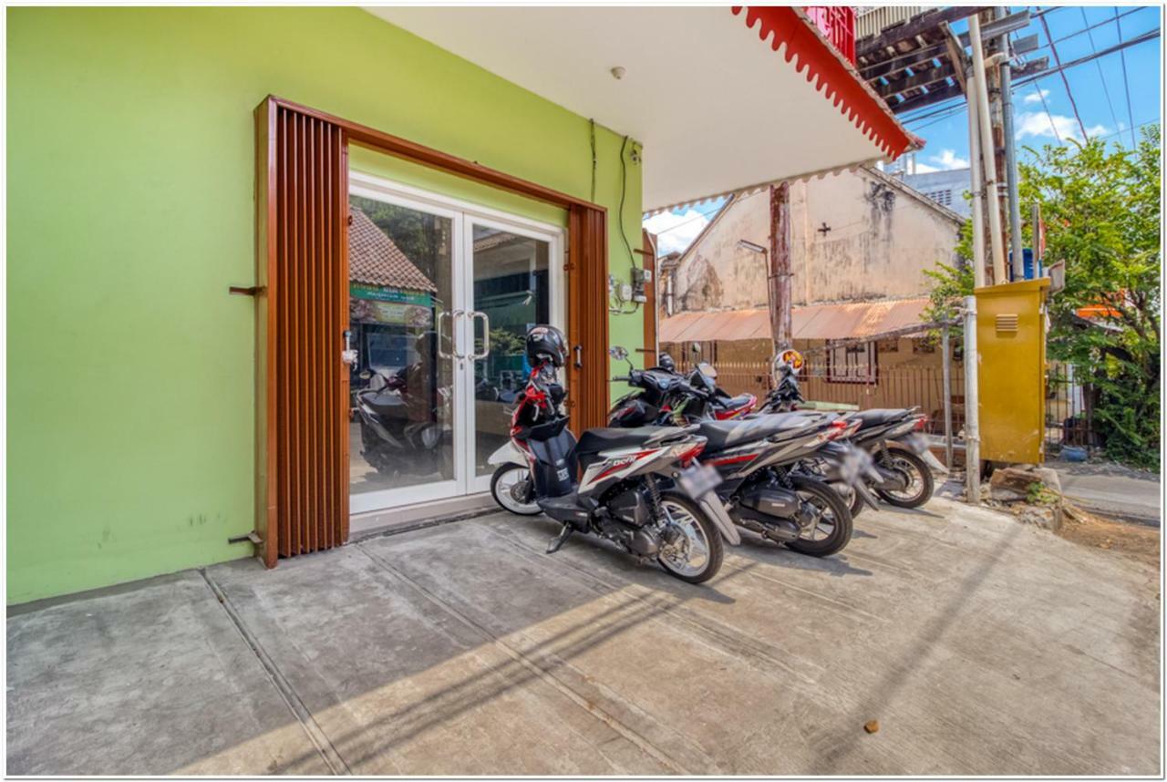 Reddoorz Near Ramai Mall Malioboro Yogyakarta Exterior photo